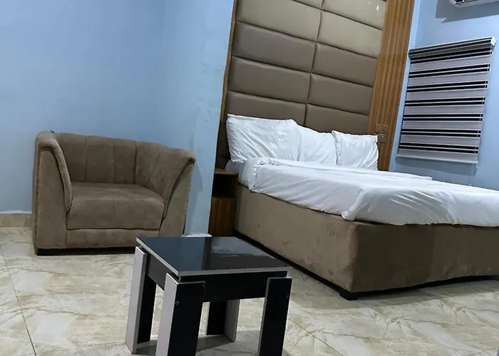 Donbidd Royal Hotel