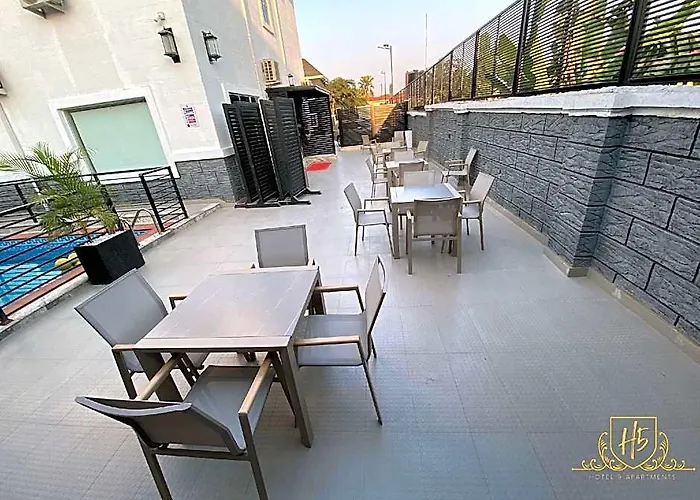H5 Hotel And Apartments